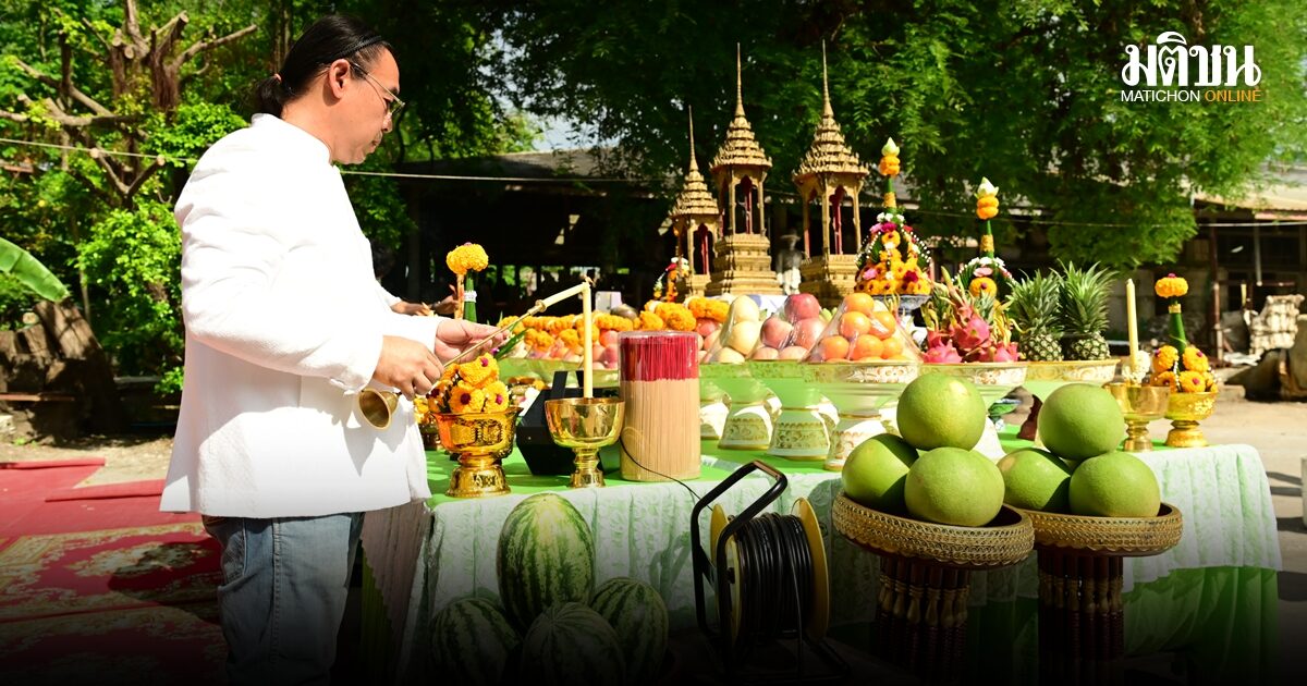 หงส์ไทย จัดพิธีเททองหล่อ พระพุทธลีลาปางประทานพร องค์ที่ 5 และ 6