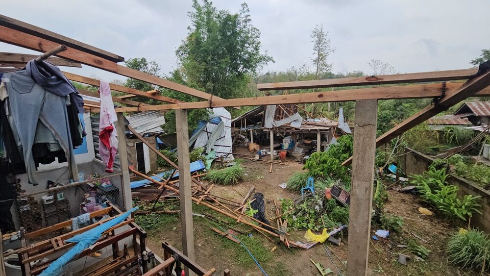 พายุถล่มเวียงสา