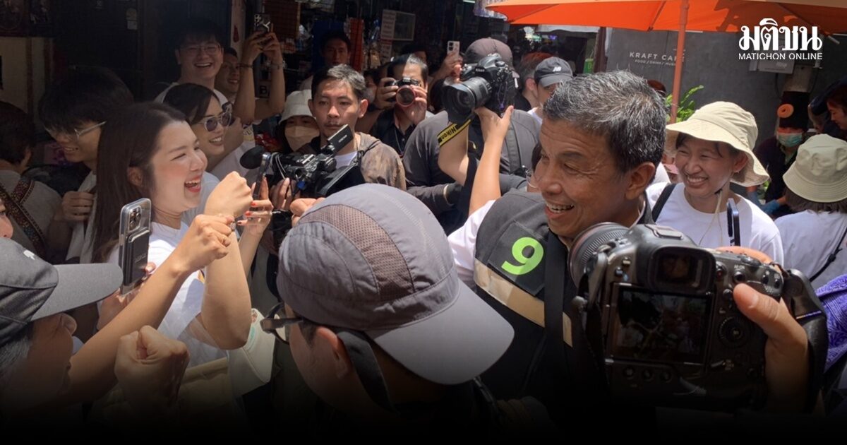 รุม ชัชชาติ ล้นตลาดวังหลัง แวะดูแนวกันท่วม ลั่นทำแล้ว 70 กว่าจุด ยัน ‘3 ปีหลัง ดีขึ้นเยอะ’