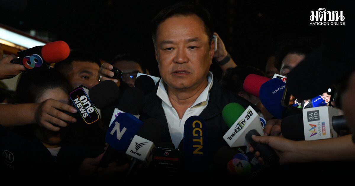 อนุทิน รุดดูที่เกิดเหตุ รถไฟชนรถเมล์ ข้องใจ ไม่มีแจ้งรถจอดคร่อมราง