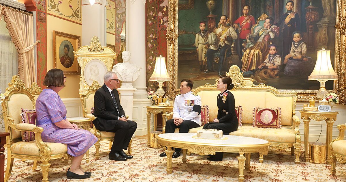 ในหลวง-พระราชินี พระราชทานพระบรมราชวโรกาสให้ ทูตต่างประเทศ เฝ้าฯ กราบบังคมทูลลา