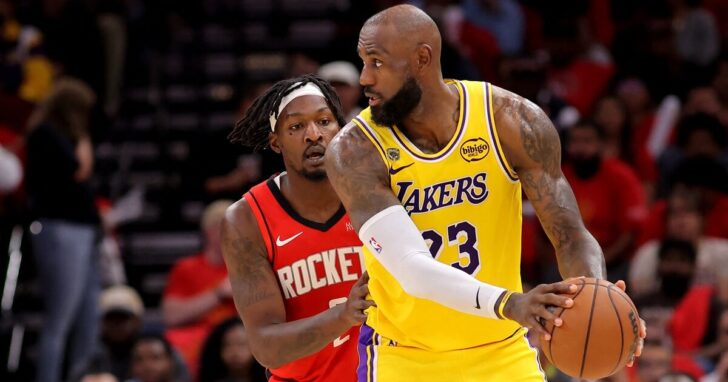 2026-05-02T025412Z_1261292993_MT1USATODAY28859005_RTRMADP_3_NBA-PLAYOFFS-LOS-ANGELES-LAKERS
