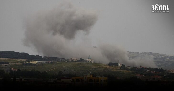 Smoke billows from Kfar Tebnit, following an Israeli strike, as seen from Nabatieh