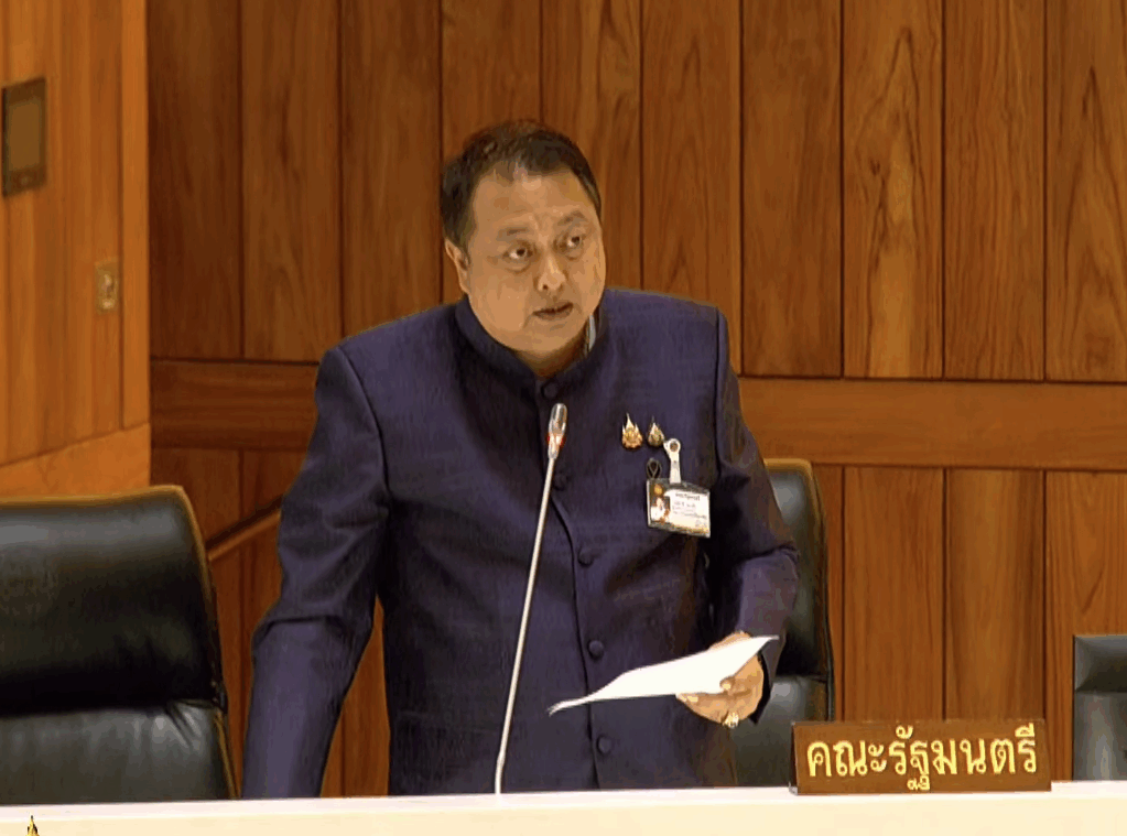 สุชาติ ชมกลิ่น