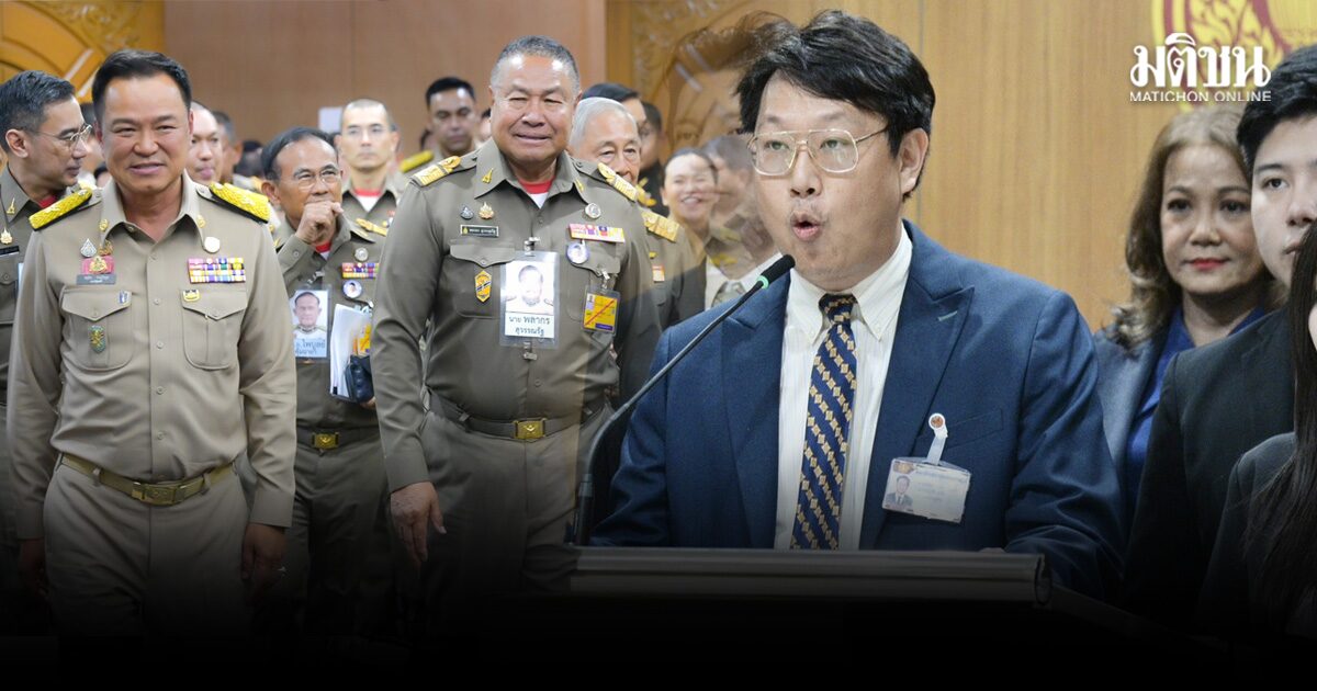 คริส ชี้ องคมนตรีร่วมประชุมรบ. เรื่องปกติ ปชช.ตัดสินเอง ต้องการปชต.แบบไหน