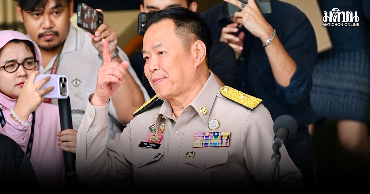 อนุทิน นำทีม ภท. ยื่นร่างแก้รัฐธรรมนูญ ตั้ง ส.ส.ร. 100 คน ส.ว. เหลือ 1 ใน 4 ผ่านรธน.ได้