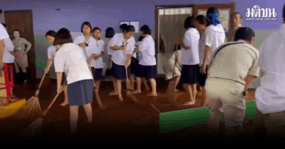 น้ำป่าทะลัก