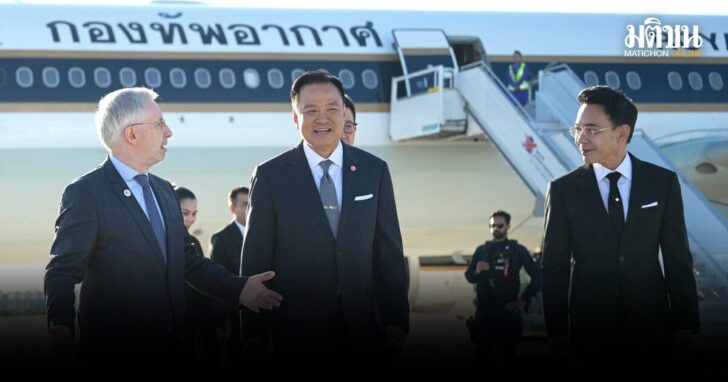 นายกถึงปารีสแล้ว