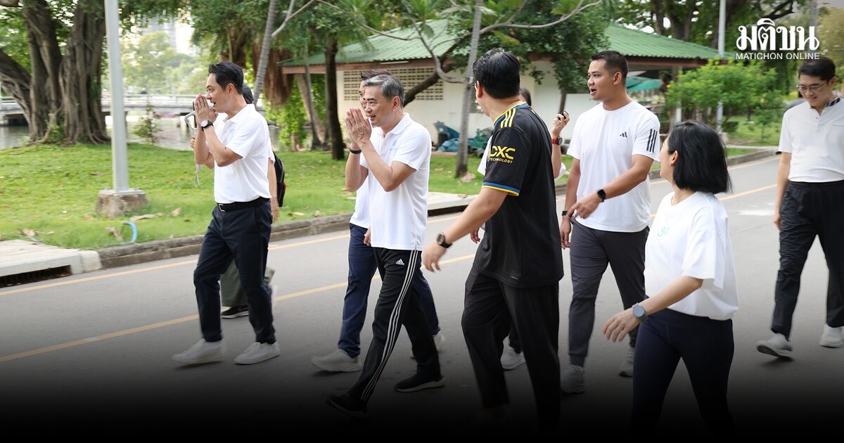 อนุชา-อภิสิทธิ์ ลุยสวนลุมพินี ชูนโยบาย สวนหย่อม-น้ำพุ เพิ่มป