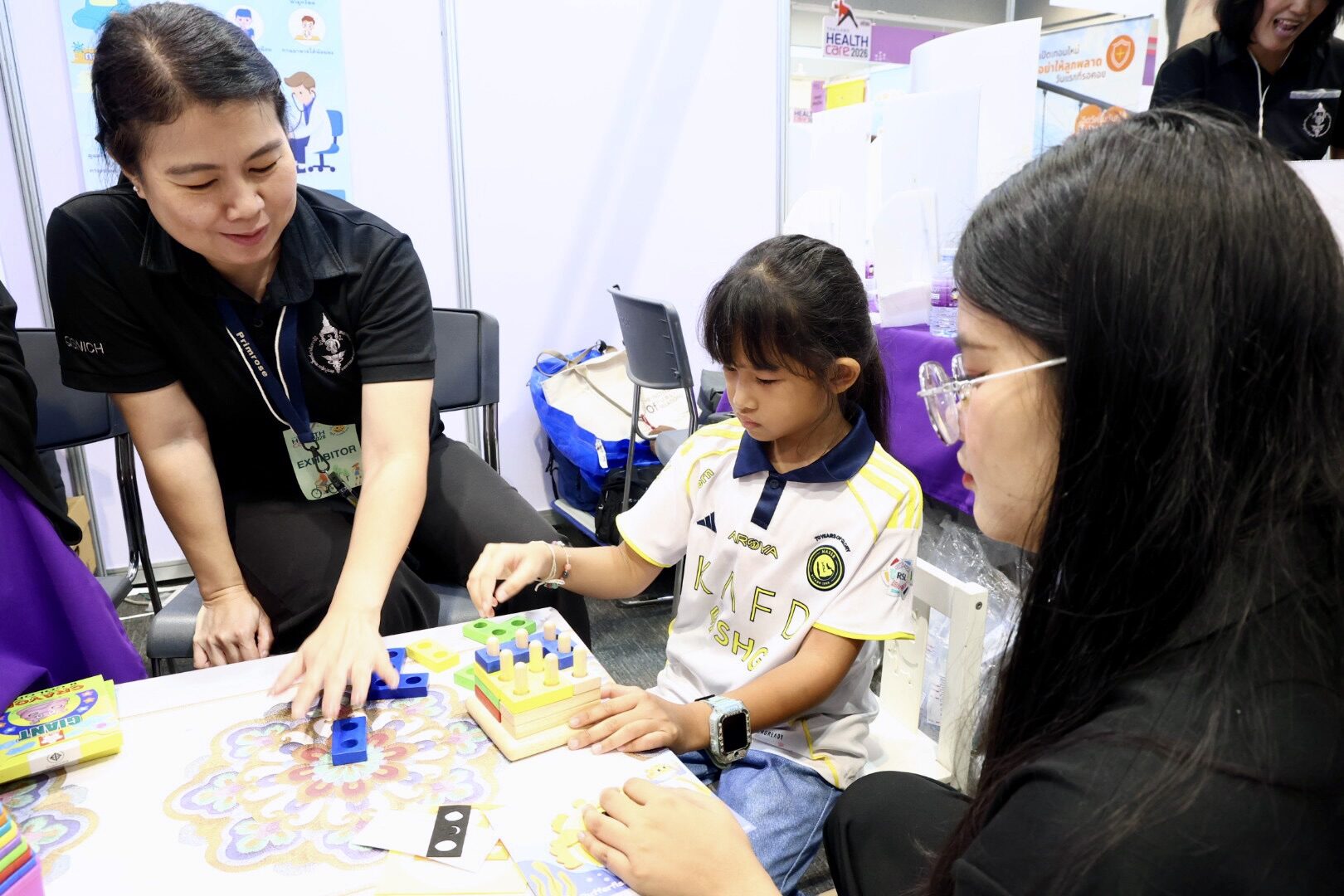 สถาบันสุขภาพเด็กฯ ชวนพ่อแม่เช็กพัฒนาการลูกน้อย ในงาน Thailand Healthcare 2026