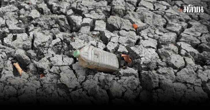 FILE PHOTO: A view of cracked ground at a dam, in Mudzi