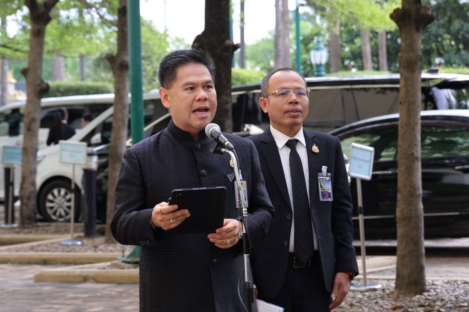 วราวุธ