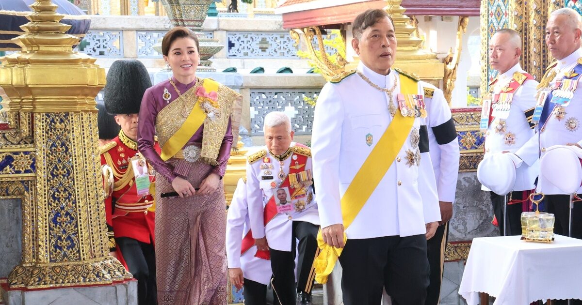 ในหลวง พระราชินี เสด็จฯ ไปในการพระราชพิธีมหามงคลเฉลิมพระชนมพรรษา 4 รอบ พระราชินี
