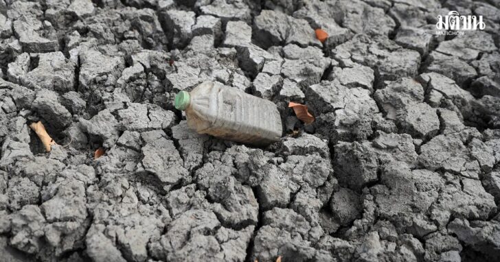 FILE PHOTO: A view of cracked ground at a dam, in Mudzi