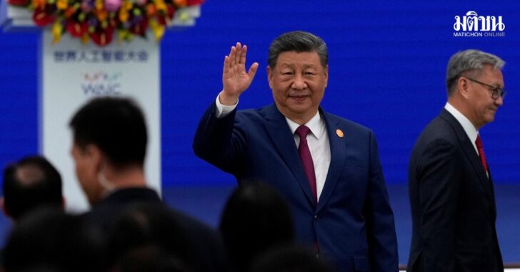 Chinese President Xi Jinping waves as he arrives at the opening ceremony for the World AI Conference in Shanghai