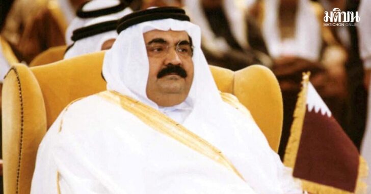 FILE PHOTO: QATAR EMIR ATTENDS GULF ARAB SUMMIT.