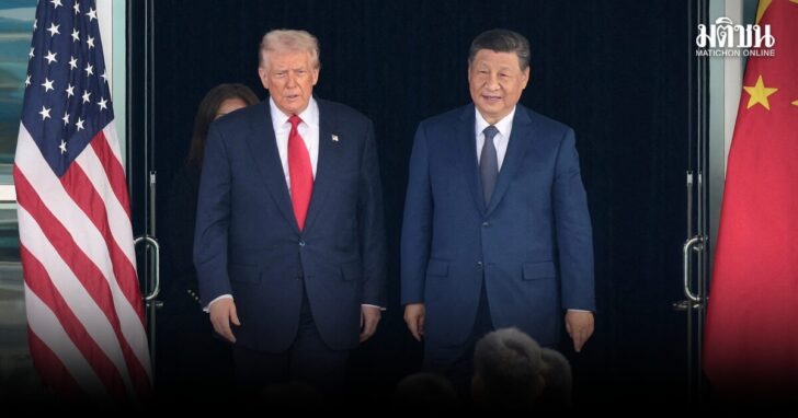 FILE PHOTO: FILE PHOTO: U.S. President Donald Trump meets with Chinese President Xi Jinping on the sidelines of the APEC summit, in Busan