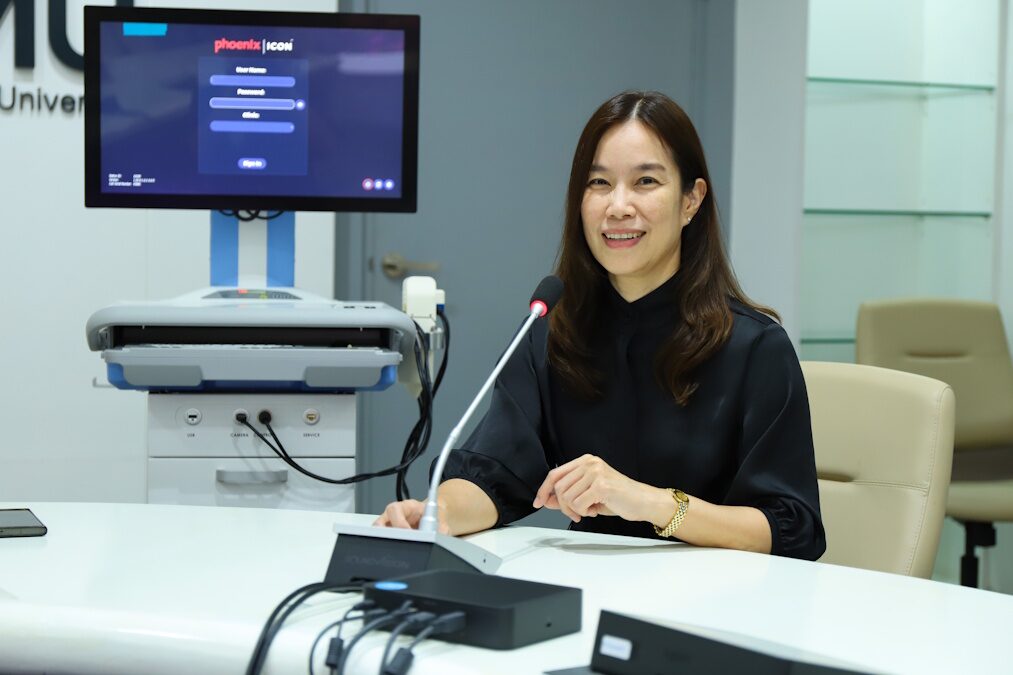 ผศ.พญ.อัจฉรียา วิวัฒน์วงศ์วนา หัวหน้าหน่วยจักษุวิทยาเด็กและตาเข