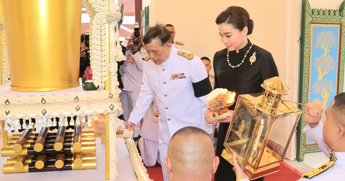 ในหลวง-พระราชินี พระราชทานเพลิงศพ นายแพทย์ปราเสริฐ ปราสาททองโอสถ
