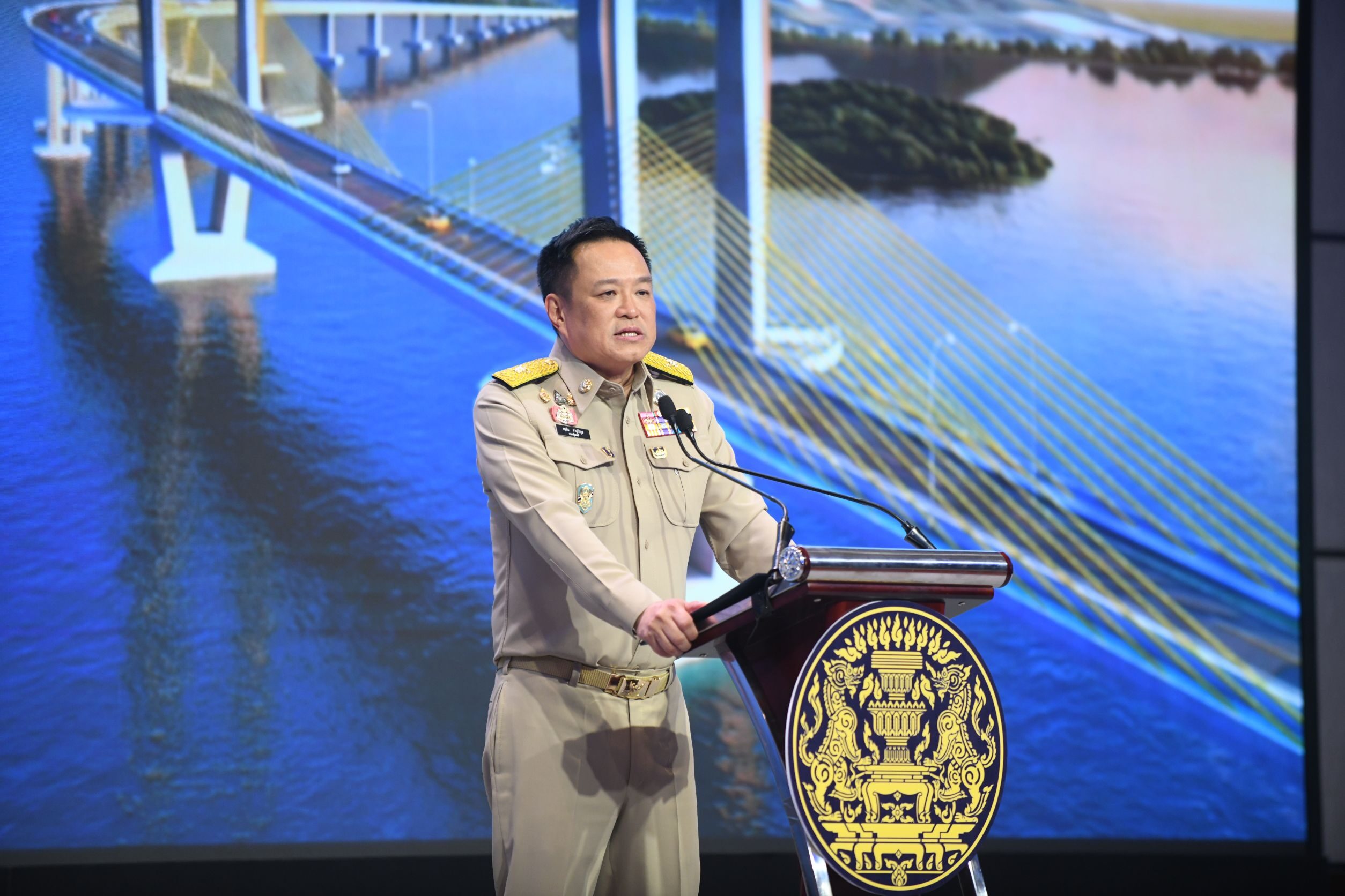 สร้าง 2 สะพานใหญ่