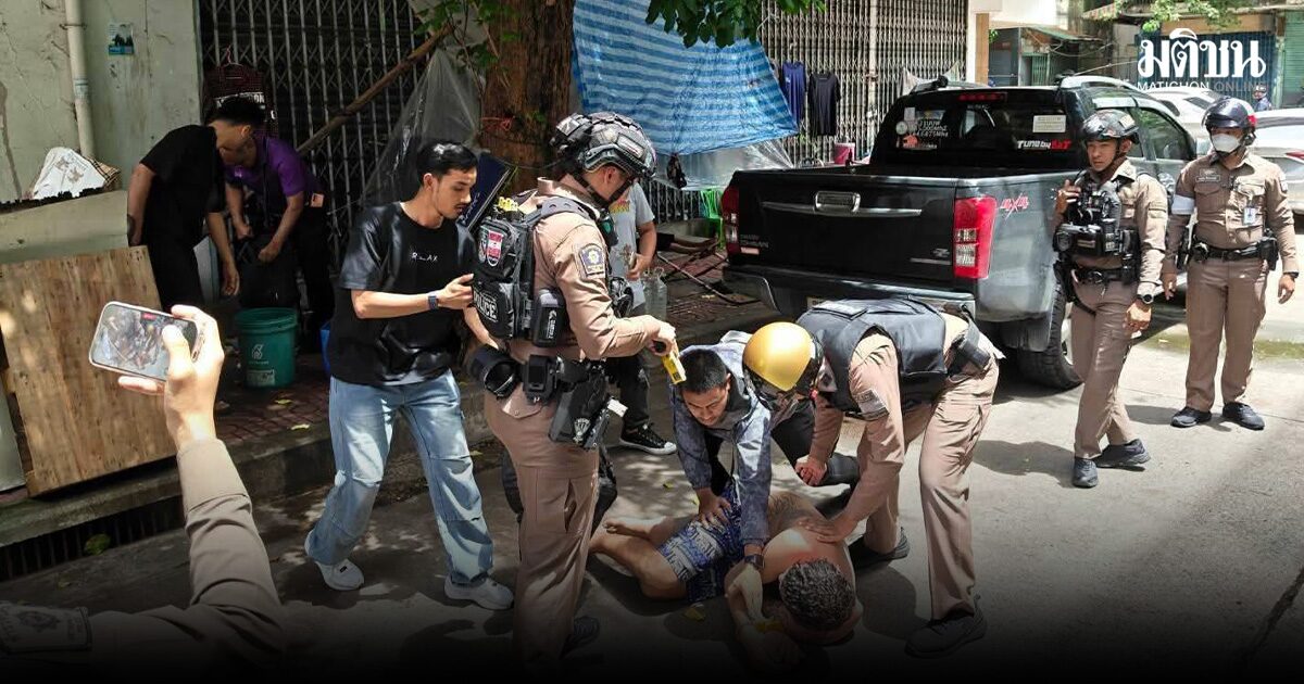 เสือป่าระทึก ตำรวจ ตามจับชาวต่างชาติลักทรัพย์ เจอคนร้ายใช้คัตเตอร์ปาดคอเจ็บหนัก