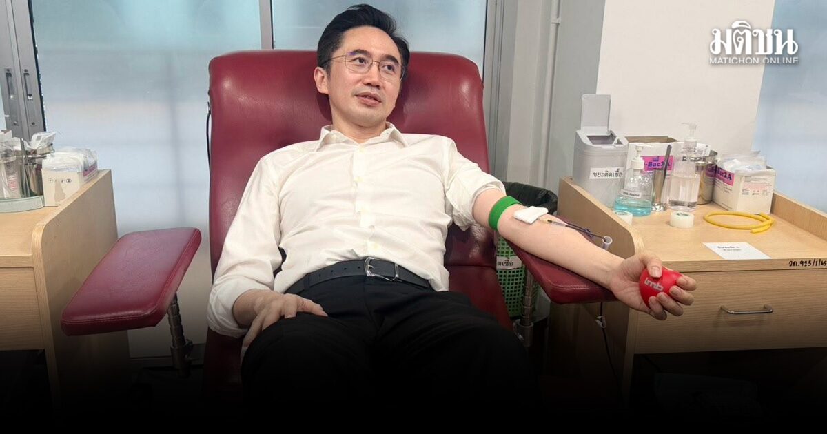 ยศชนัน รุดบริจาคเลือด รพ.พระนั่งเกล้า ช่วยเหยื่อกราดยิงร.ร. ชวนปชช.ร่วมต่อลมหายใจคนเจ็บ