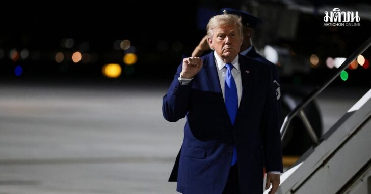 U.S. President Donald Trump arrives at Harry Reid International Airport in Las Vegas