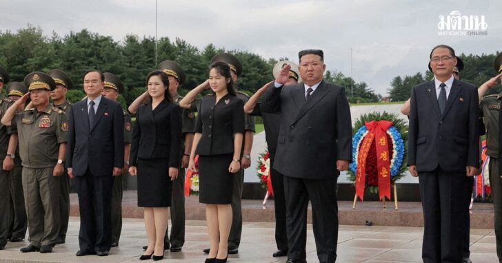 North Korean leader Kim Jong Un visits the Revolutionary Martyrs' Cemetery