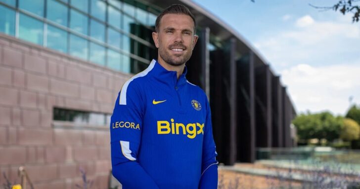 henderson-signing-3