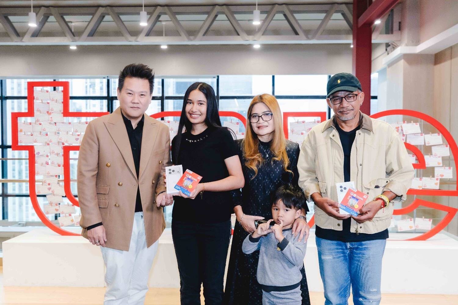 เร็ว แรง ของจริง! ทรู แบรนด์แรกเคียงข้าง “เนเน่ รอยัล” สู่เวทีระดับโลก