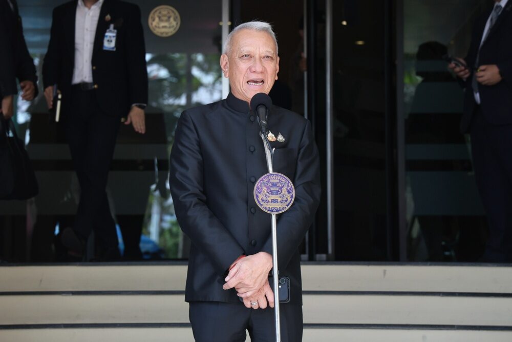 พิพัฒน์ รัชกิจประการ