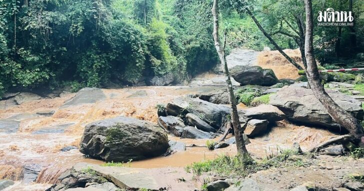 sa river1 น้ำตกแม่สา