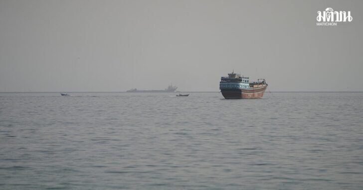 Vessels in the Strait of Hormuz, as seen from Musandam