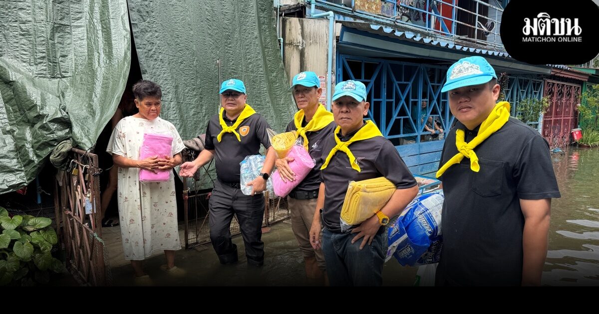 ตำรวจเพชรเกษม ไม่ทิ้งประชาชน! ลุยน้ำท่วมมอบสิ่งของ-ดูแลกลุ่มเปราะบาง