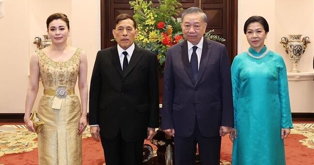ในหลวง-พระราชินี เสด็จฯ ทรงร่วมในงานถวายพระกระยาหารค่ำ อย่างเป็นทางการ