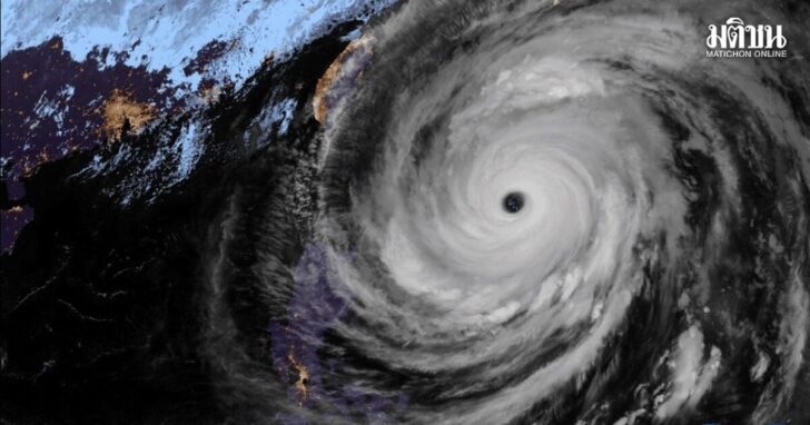 2026-10-22T030301Z_907333659_RC238OA1QU53_RTRMADP_3_ASIA-WEATHER-TYPHOON-CHAMPI-EYE