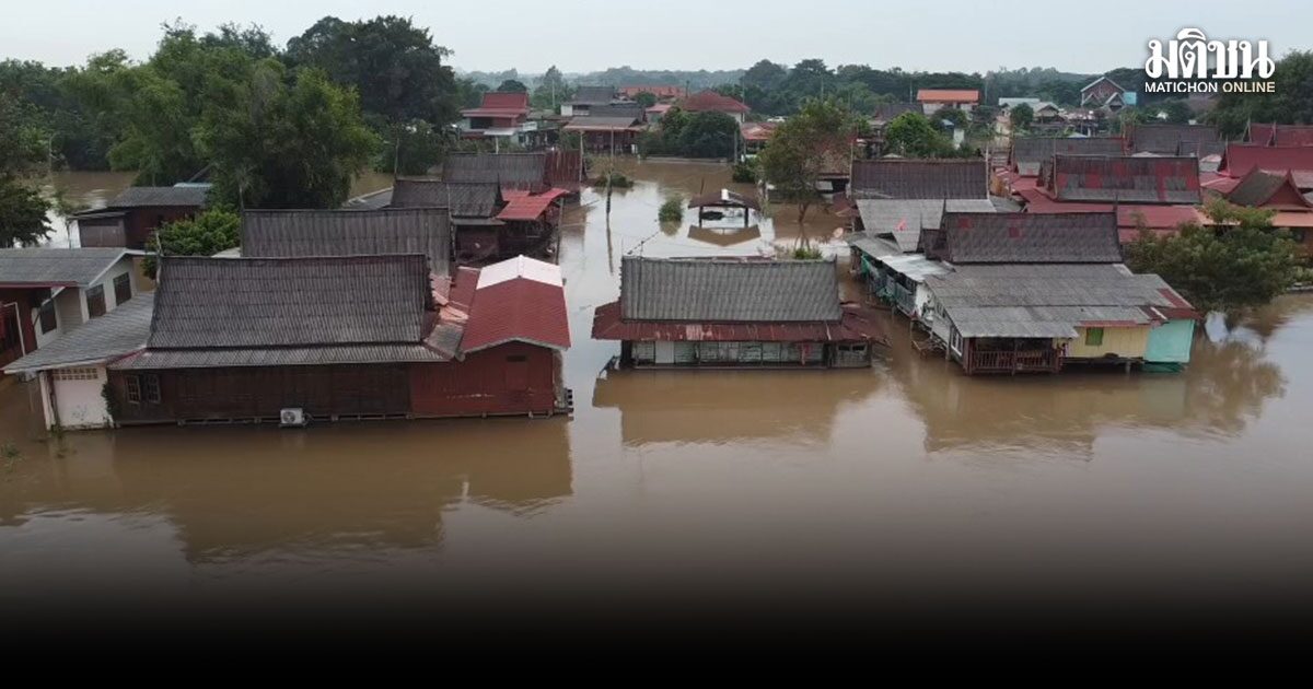 บางบาลยังอ่วม จมถึงชั้น 2 ขาดห้องน้ำใช้ วอนเปิดทุ่งรับน้ำ-เร่งเยียวยา