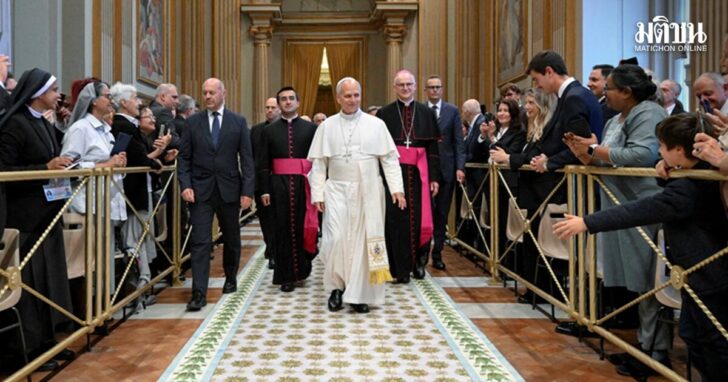 Pope Leo meets members and volunteers of the Circolo San Pietro at the Vatican